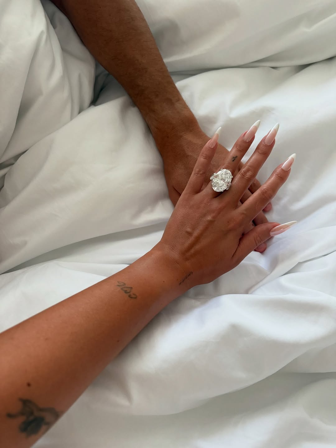 क्रिस्टियानो रोनाल्डो ने जियोर्जिना रोड्रिगेज को दी हीरे की अंगूठी 